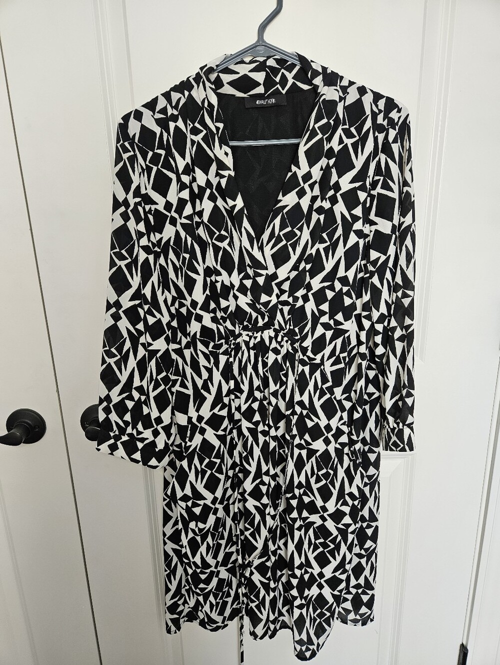 41Hawthorn Women's Black/White Geometric V-Neck 3/4 Sleeve Dress XL